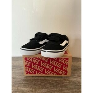 New in box Vans Ward V Kids Black Skate Shoes Size 6
